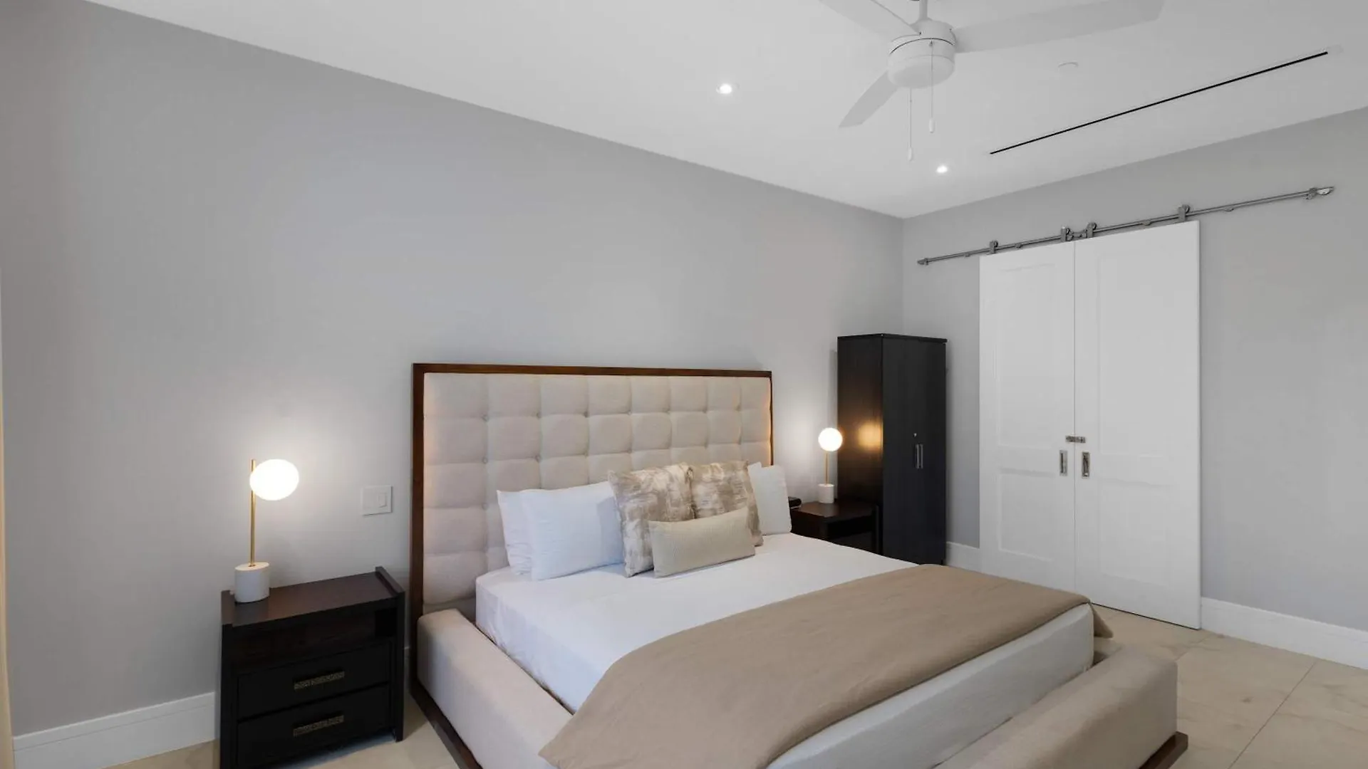 Modern Condo At One Cable Beach With Balcony Nassau 0*,  Bahamas