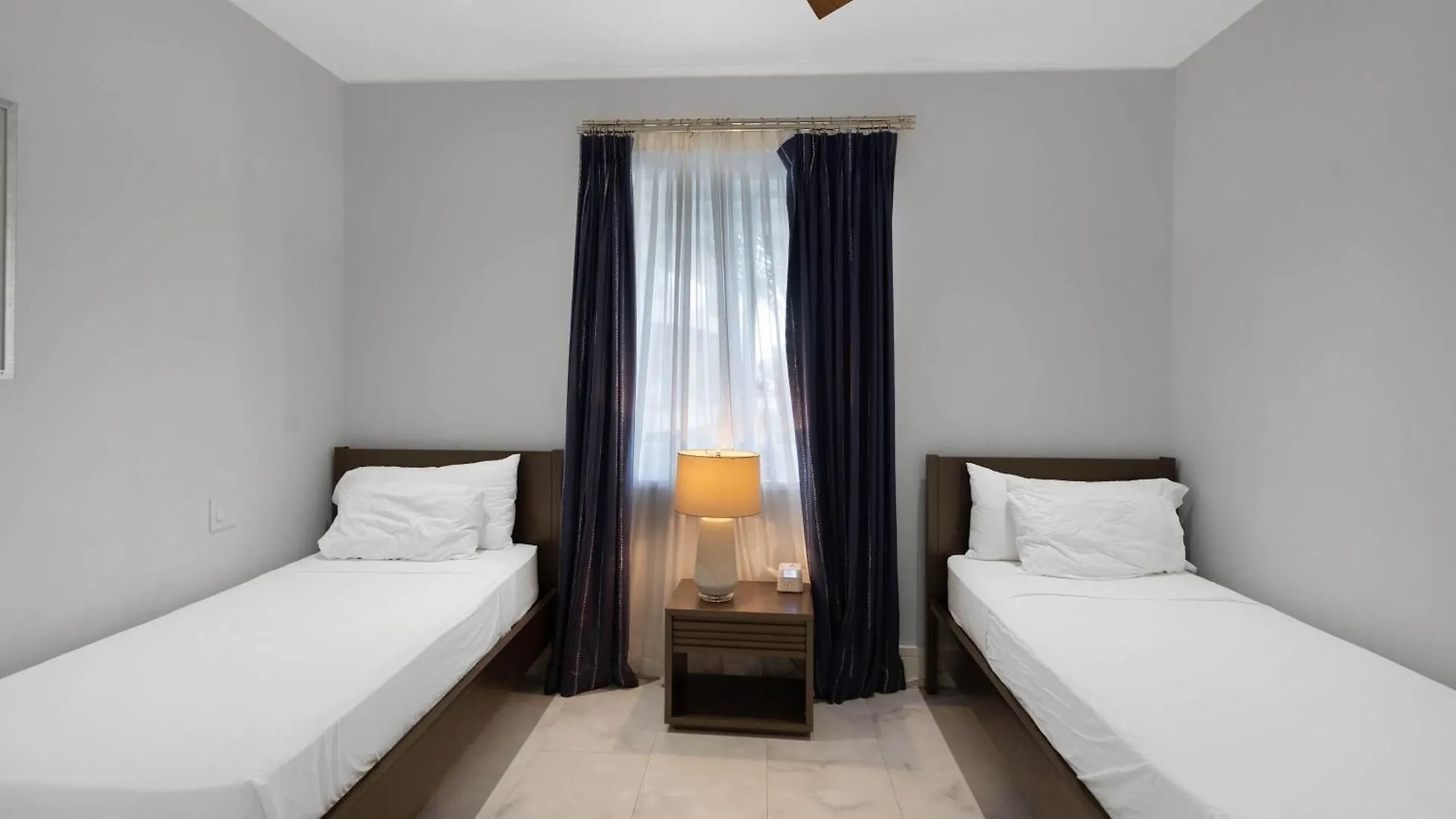 Holiday home Modern Condo At One Cable Beach With Balcony Nassau
