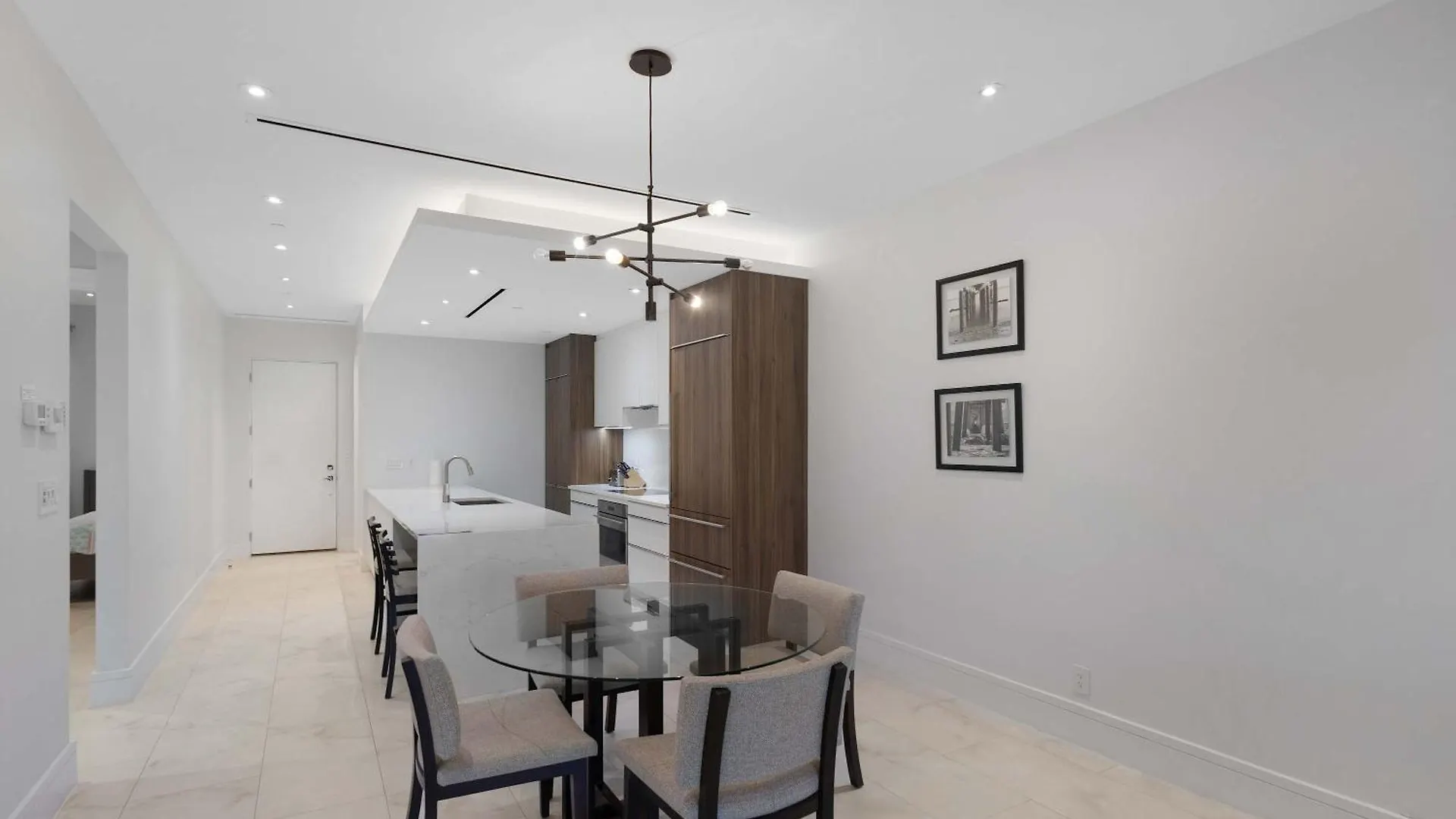 Modern Condo At One Cable Beach With Balcony Nassau Tatil Evi